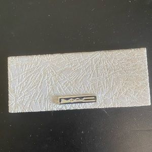 MAC Flashing Ice Extra Dimension Skin Finish Trio